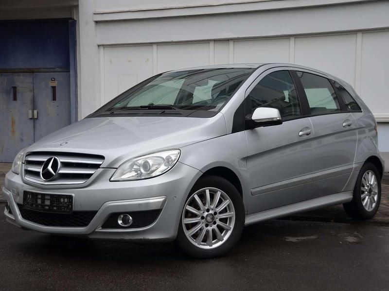 Gebraucht Mercedes B180 109 PS (80 kW) 2008 Polarsilber  metalliclack Van / Kleinbus