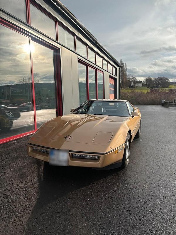 Second-hand Corvette C4 243 CP (178 kW) 1985 Auriu Coupe