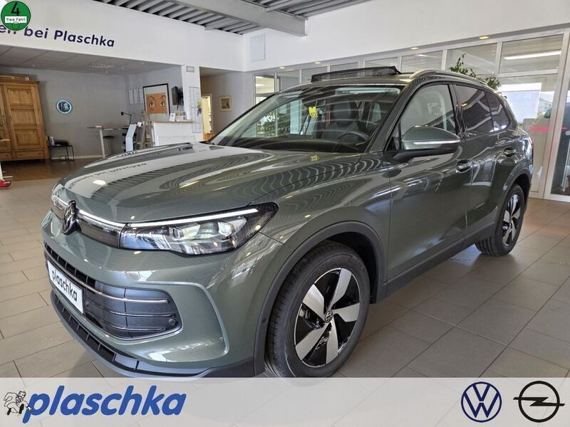 Andere farbe Gebraucht 2024 VW Tiguan Life SUV | 43.970 € - Bild 1/4