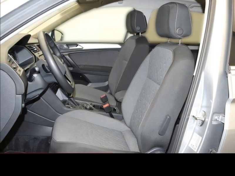 Gebraucht VW Tiguan S 150 PS (110 kW) 2024 Silber SUV