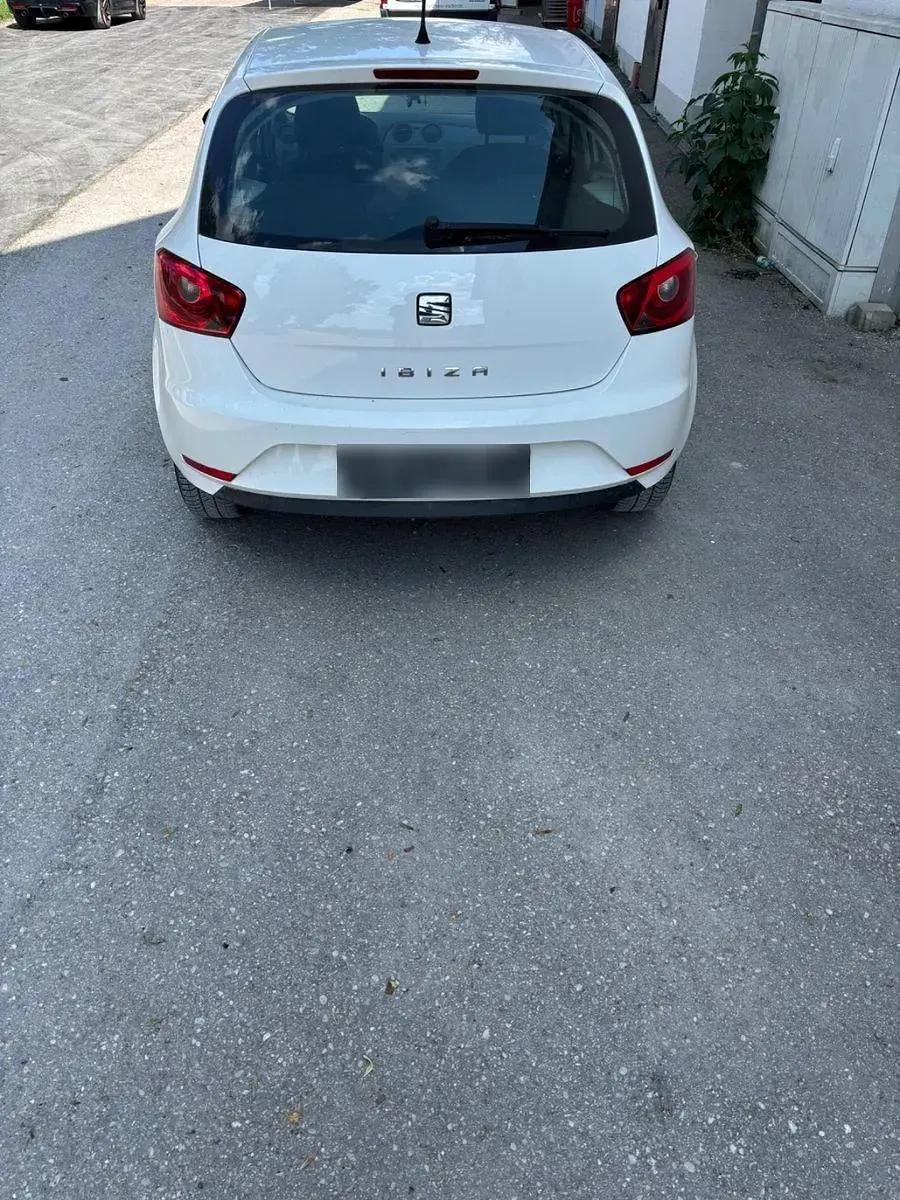 Gebraucht Seat Ibiza Reference 69 PS (50 kW) 2015 Weiß Kleinwagen