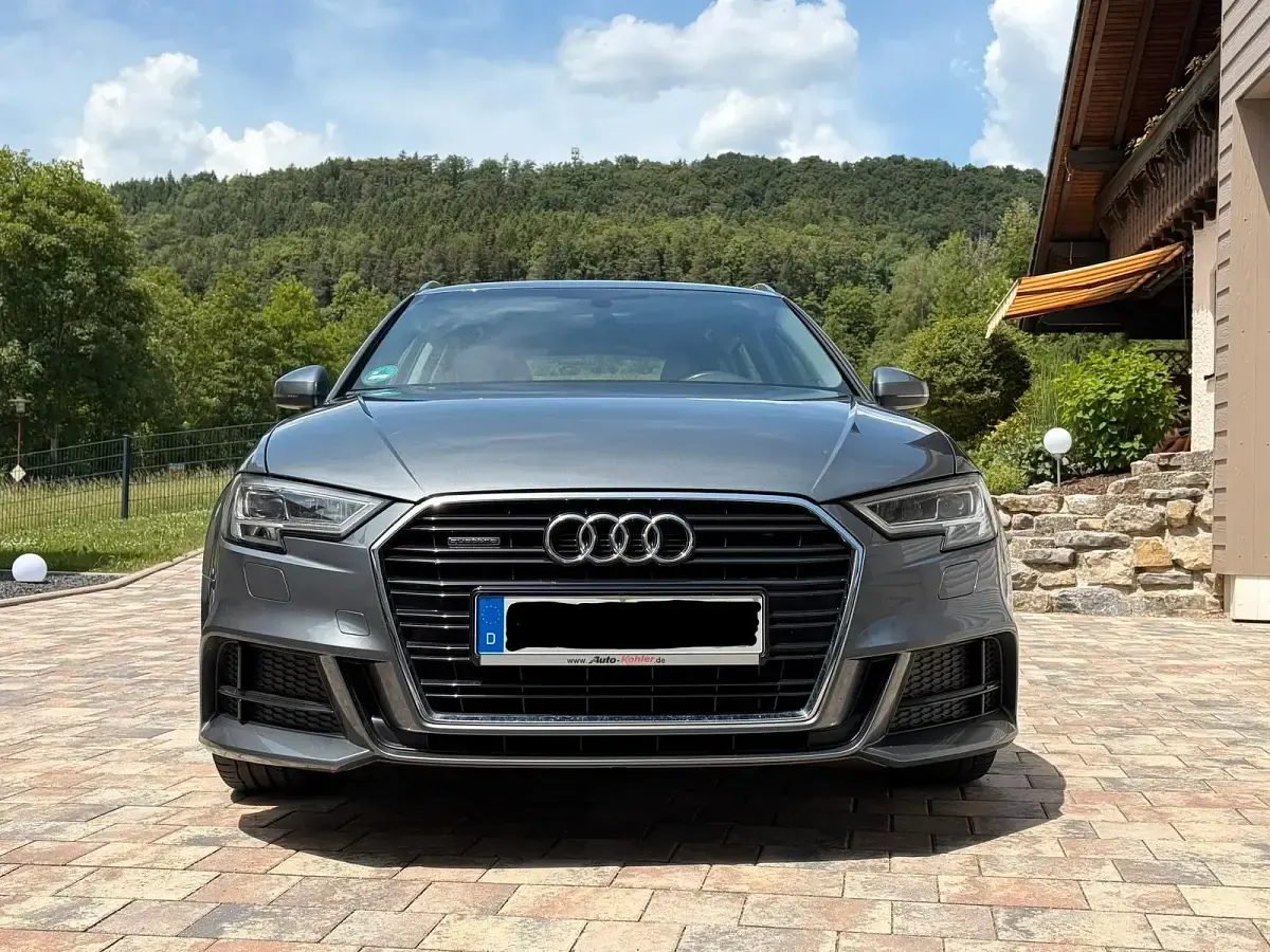 Gebraucht Audi A3 Sportback 190 PS (139 kW) 2017 Grau Kleinwagen
