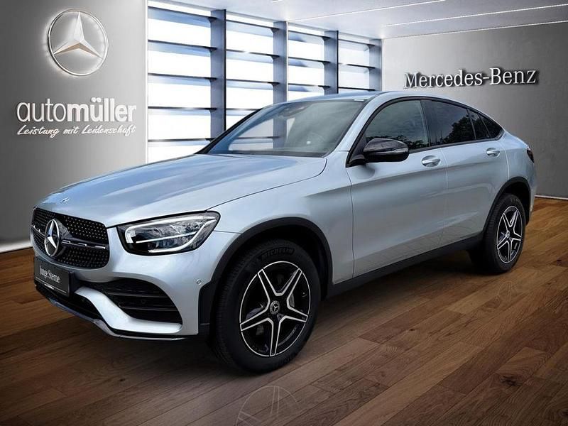 Silber Gebraucht 2022 Mercedes GLC300e AMG Limousine | 48.219 € (Fairer Preis) - Bild 1/3