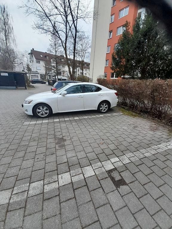 Gebraucht Lexus IS250 208 PS (152 kW) 2010 Weiß Limousine