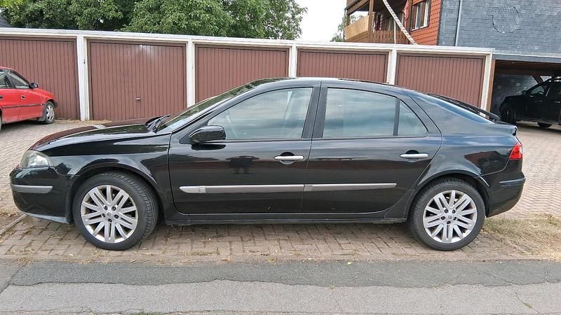 Schwarz Gebraucht 2006 Renault Laguna II Limousine | 2.200 € (Fairer Preis) - Bild 1/4