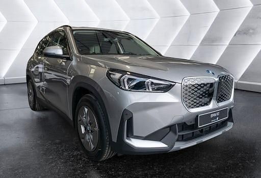 Neu BMW iX1 Performance 230 kW (313 PS) 2025 Silber SUV