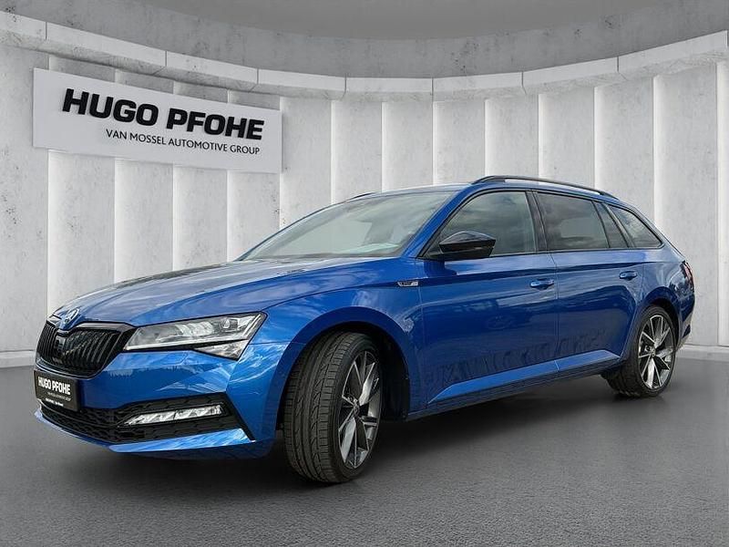 Blau Gebraucht 2022 Skoda Superb SportLine Kombi | 39.589 € (Fairer Preis) - Bild 1/4