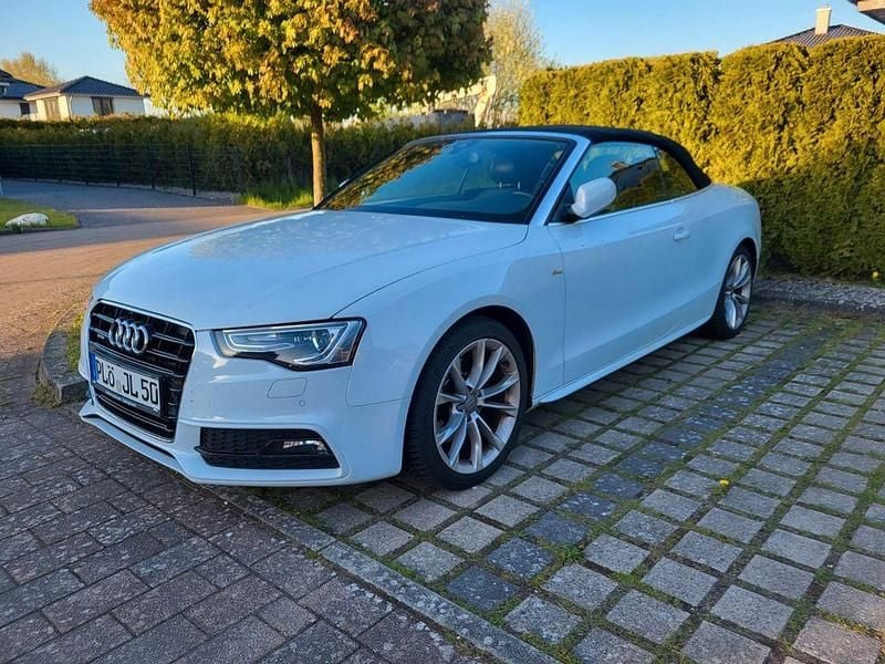 Weiß Gebraucht 2012 Audi A5 Cabriolet S-Line Cabrio | 14.900 € (Guter Preis) - Bild 1/4