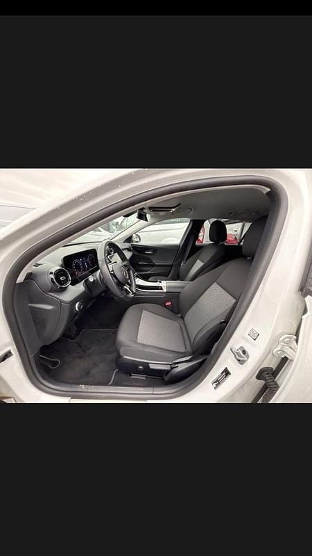 Gebraucht Mercedes C200 163 PS (119 kW) 2022 Weiß Kombi