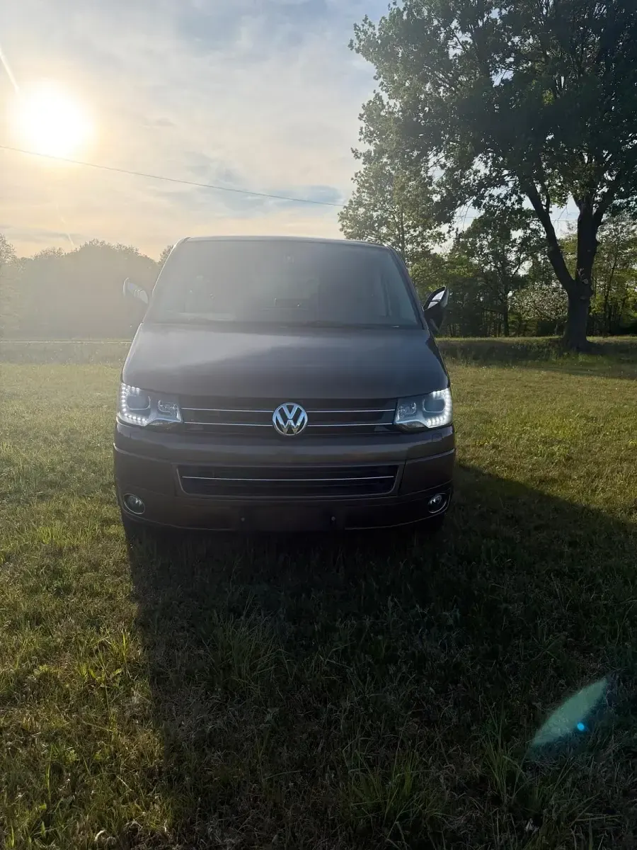 Usata VW T5 184 CV (135 kW) 2012 Marrone Furgone