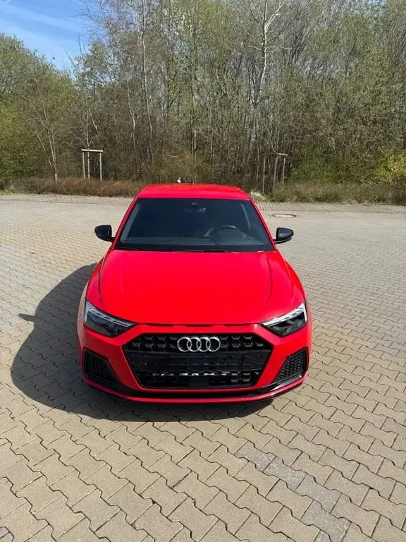 Gebraucht Audi A1 Sportback Comfort 95 PS (69 kW) 2023 Rot Kleinwagen