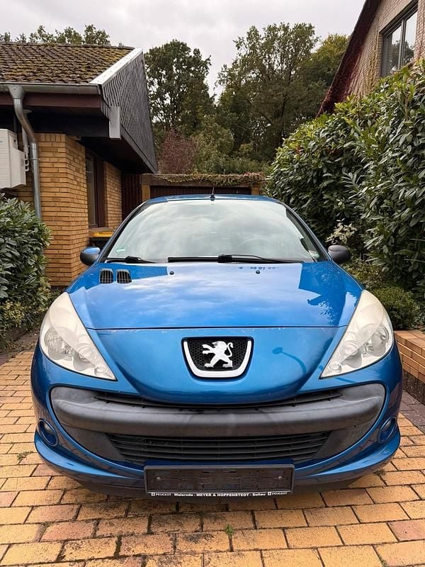 Blau Gebraucht 2010 Peugeot 206+ Kleinwagen | 1.500 € (Guter Preis) - Bild 1/4