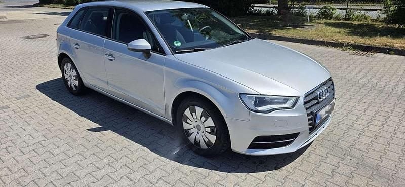 Gebraucht 2013 Audi A3 Sportback Attraction Kombi | 6.999 € (Guter Preis) - Bild 1/4