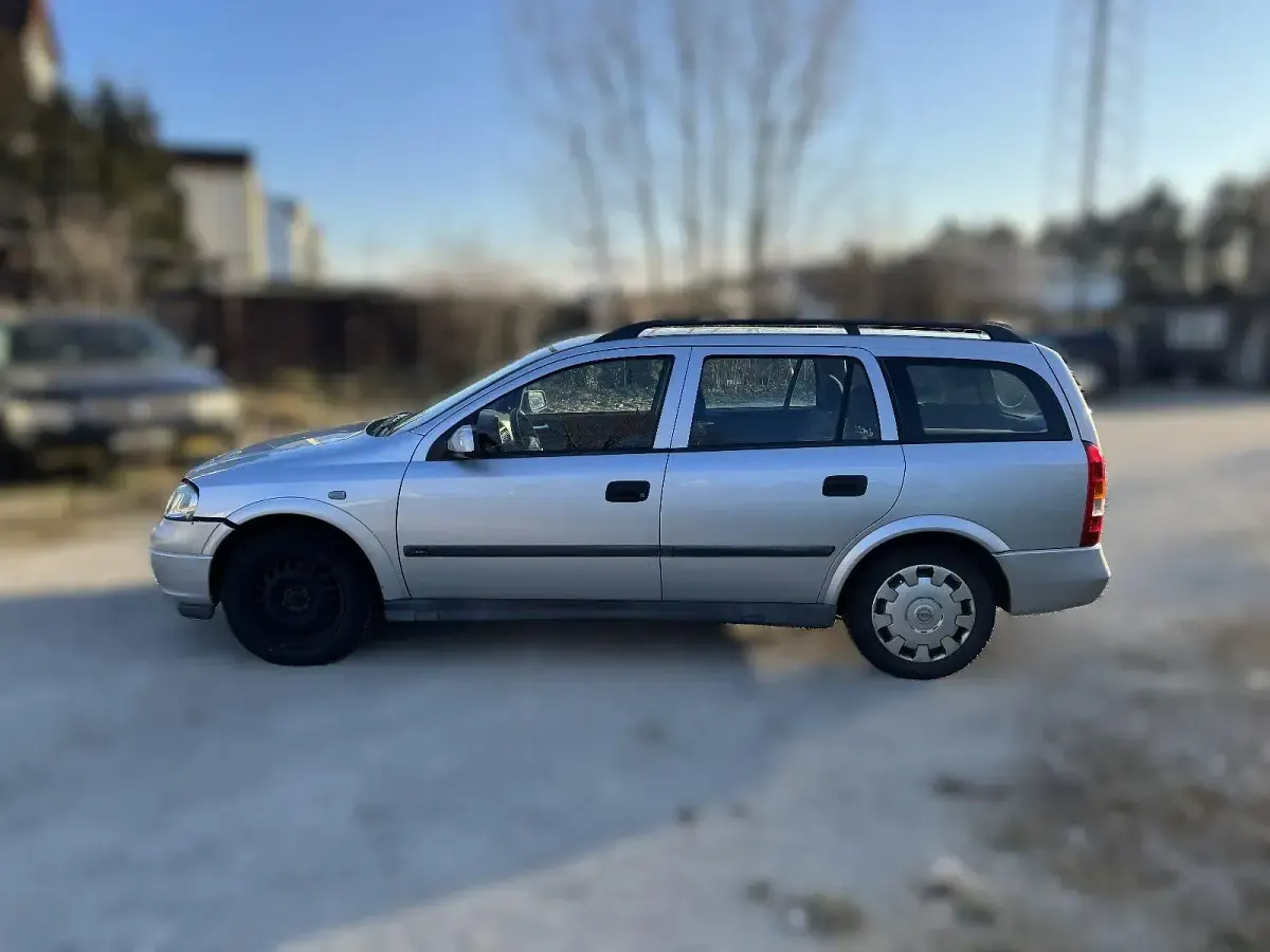 Używany Opel Astra 84 KM (61 kW) 2002 Srebrny Kombi