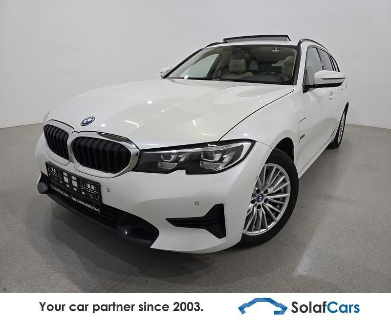 Weiß Gebraucht 2021 BMW 320e Sport Line Limousine | 15.972 € (Fairer Preis) - Bild 1/4