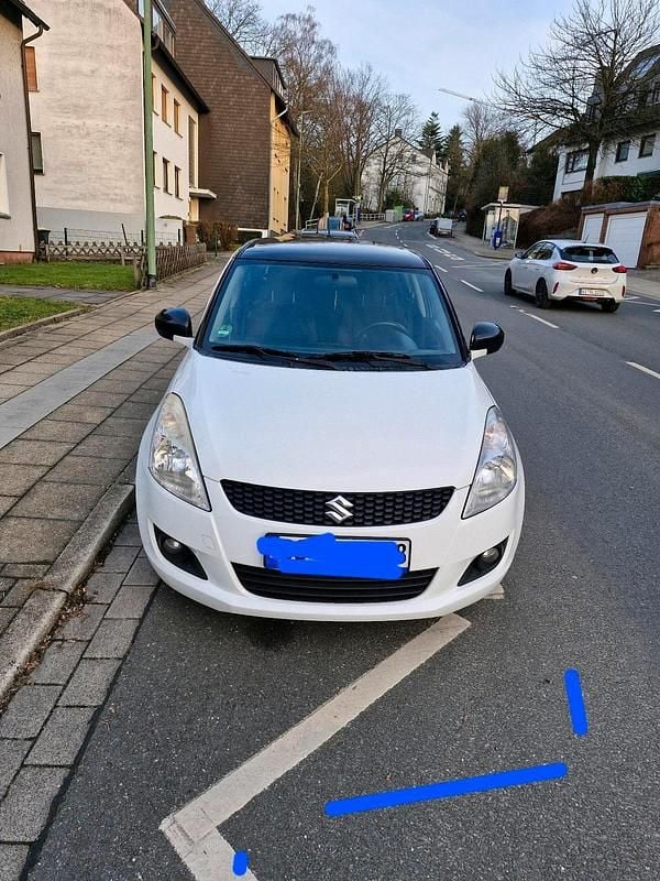 Gebraucht Suzuki Swift 92 PS (67 kW) 2011 Weiß Kleinwagen