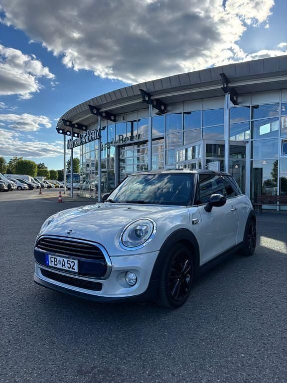 Grau Gebraucht 2017 Mini Cooper Kleinwagen | 12.400 € (Fairer Preis) - Bild 1/4