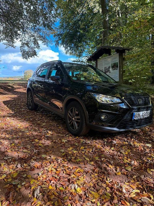 Schwarz Gebraucht 2018 Seat Arona SUV | 11.700 € (Fairer Preis) - Bild 1/4