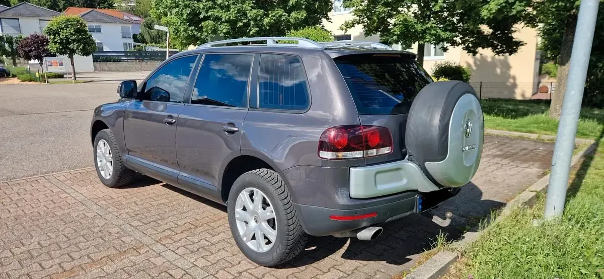 Gebraucht VW Touareg 239 PS (175 kW) 2010 Grau SUV
