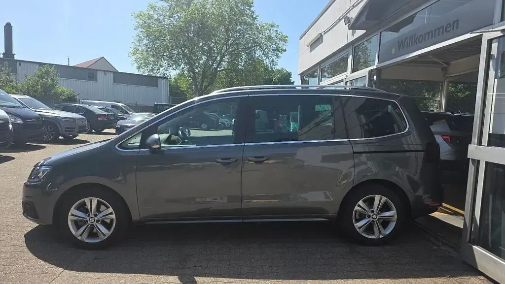 Gebraucht Seat Alhambra XCELLENCE 150 PS (110 kW) 2022 Grau Van / Kleinbus