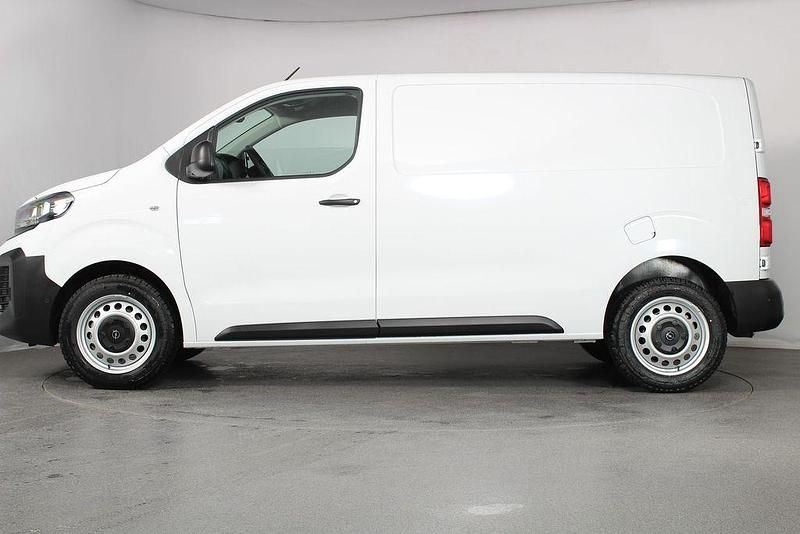 Gebraucht Opel Vivaro 120 PS (88 kW) 2025 Weiß Van / Kleinbus
