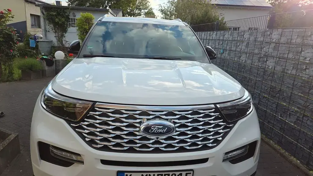 Gebraucht Ford Explorer Platinum 457 PS (336 kW) 2024 Weiß SUV