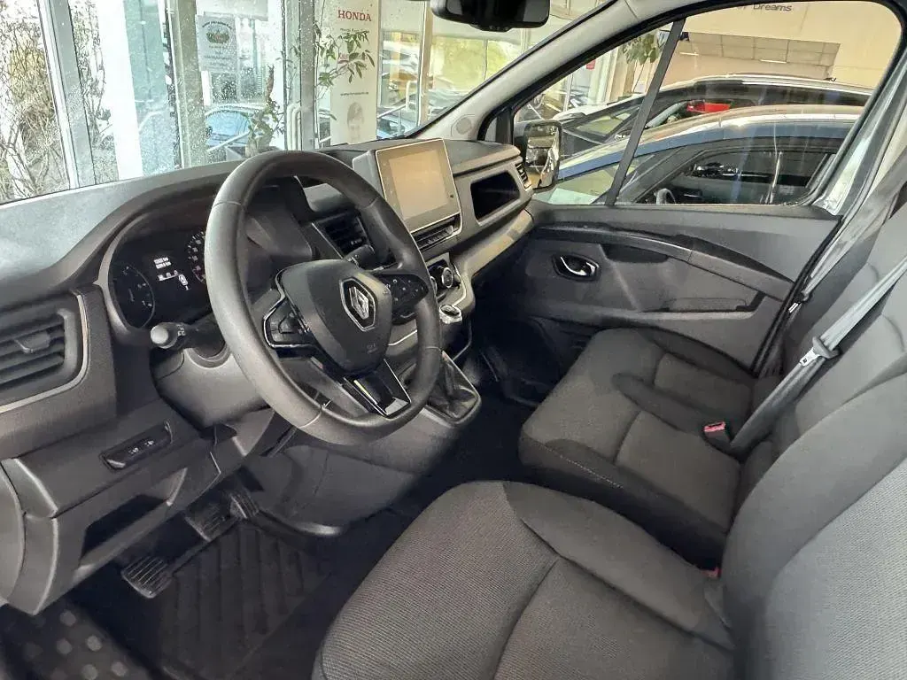 Gebraucht Renault Trafic 110 PS (80 kW) 2022 Grau Van / Kleinbus