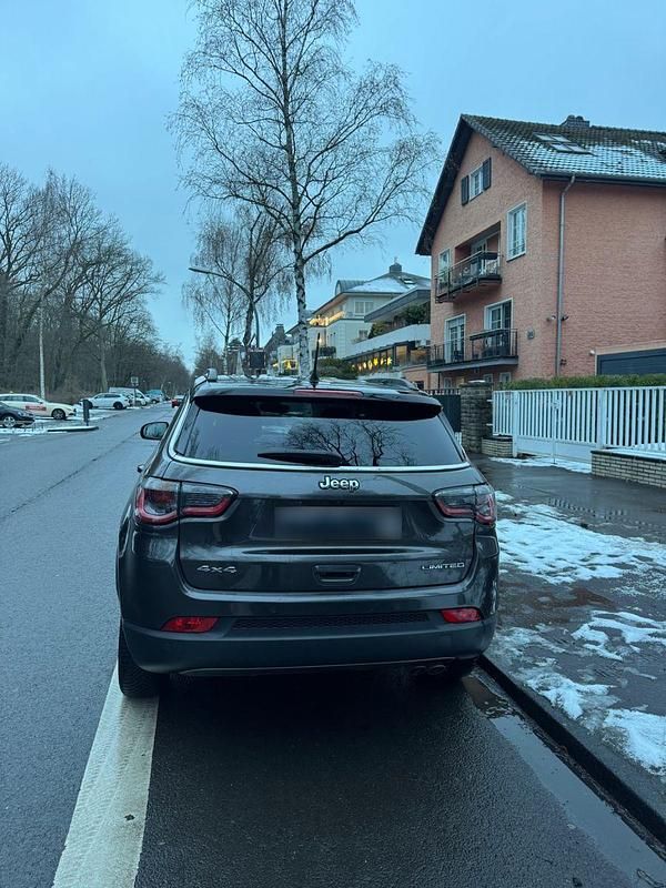 Gebraucht Jeep Compass Limited 170 PS (125 kW) 2017 Grau SUV