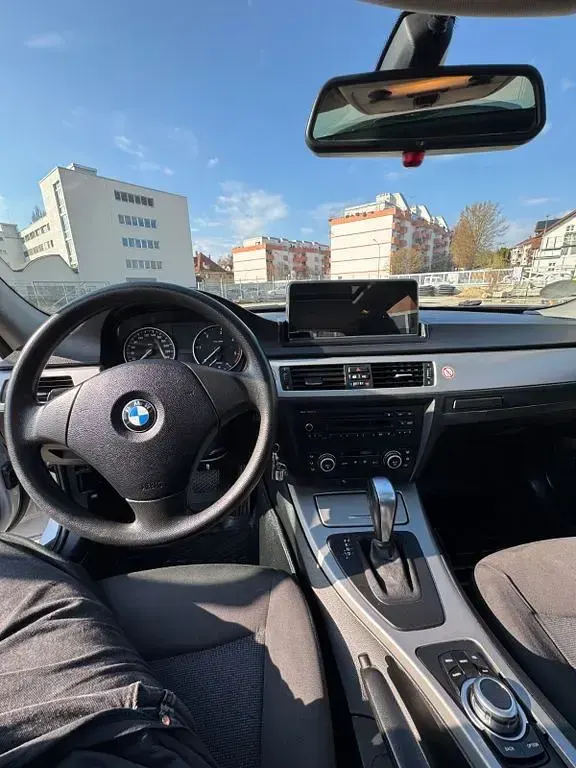 Gebraucht BMW 320 177 PS (130 kW) 2007 Silber Kombi