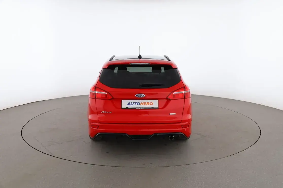 Gebraucht Ford Focus ST-Line 2018 Rot Kombi