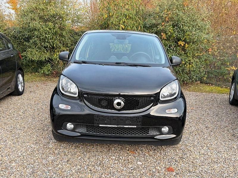 Gebraucht Smart ForFour Basis 71 PS (52 kW) 2019 Schwarz Kleinwagen