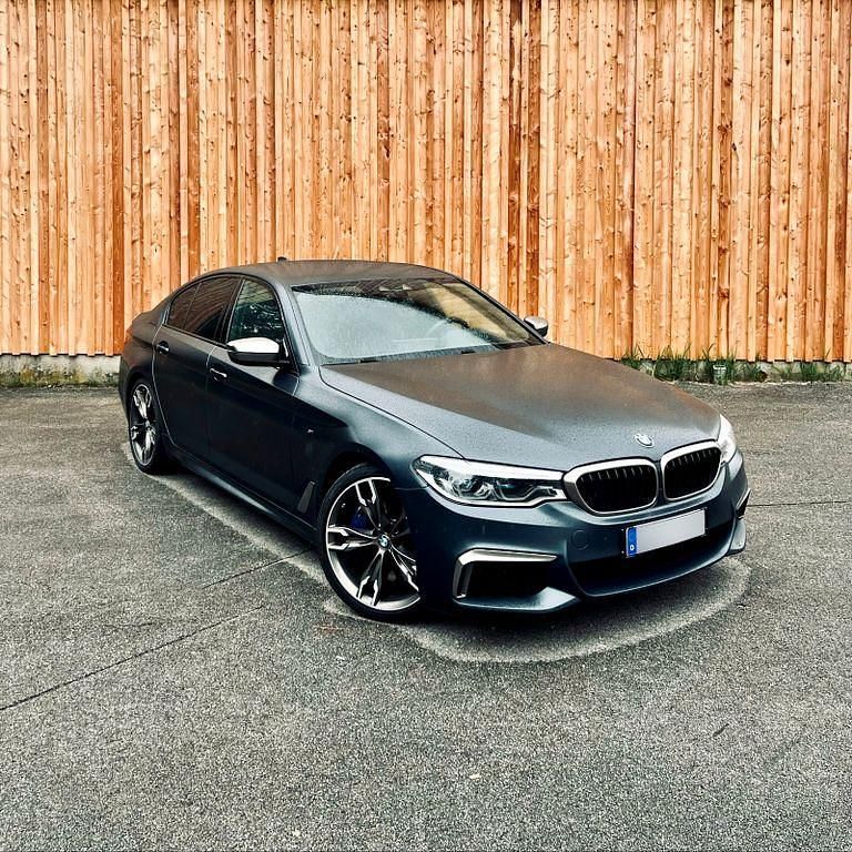 Gebraucht BMW M550 Shadowline 400 PS (294 kW) 2020 Grau Limousine