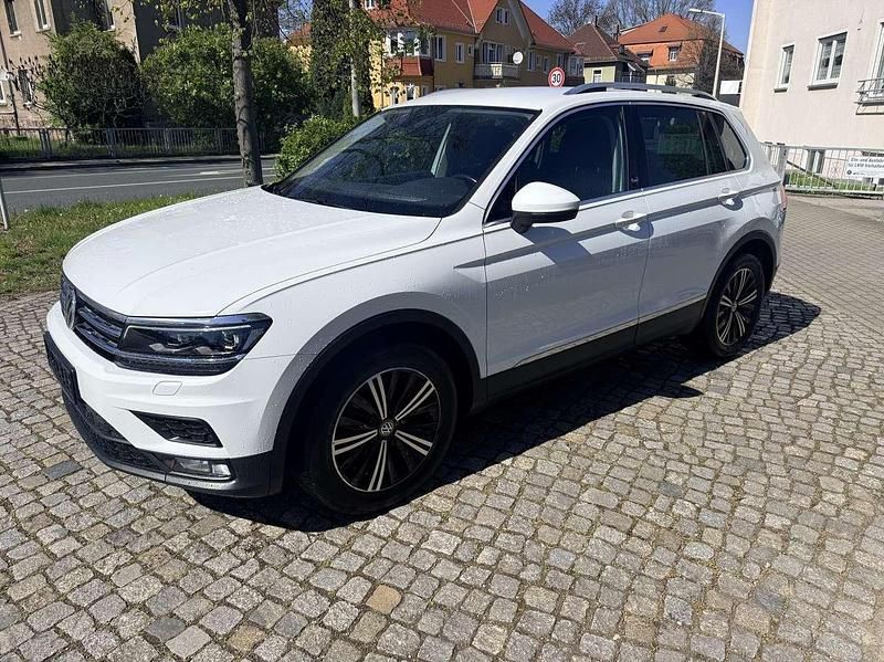 Second-hand VW Tiguan Sound 150 CP (110 kW) 2017 Alb SUV