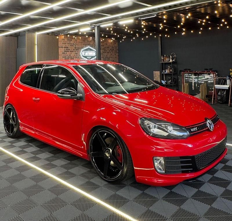Gebraucht VW Golf Edition 235 PS (172 kW) 2011 Rot Coupé