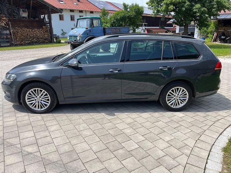 Grau Gebraucht 2015 VW Golf VII Cup Kombi | 8.200 € (Guter Preis) - Bild 1/4