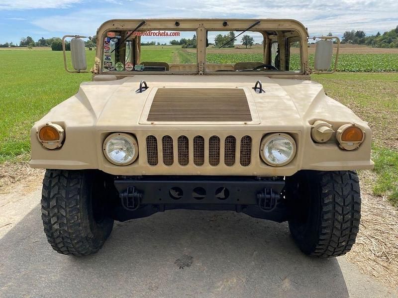 Beige Gebraucht 1988 Hummer H1 SUV | 35.900 € - Bild 1/4