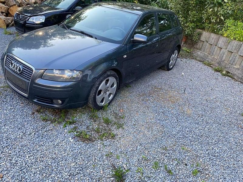 Grün Gebraucht 2007 Audi A3 Sportback Ambition Kombi | 1.790 € (Fairer Preis) - Bild 1/4
