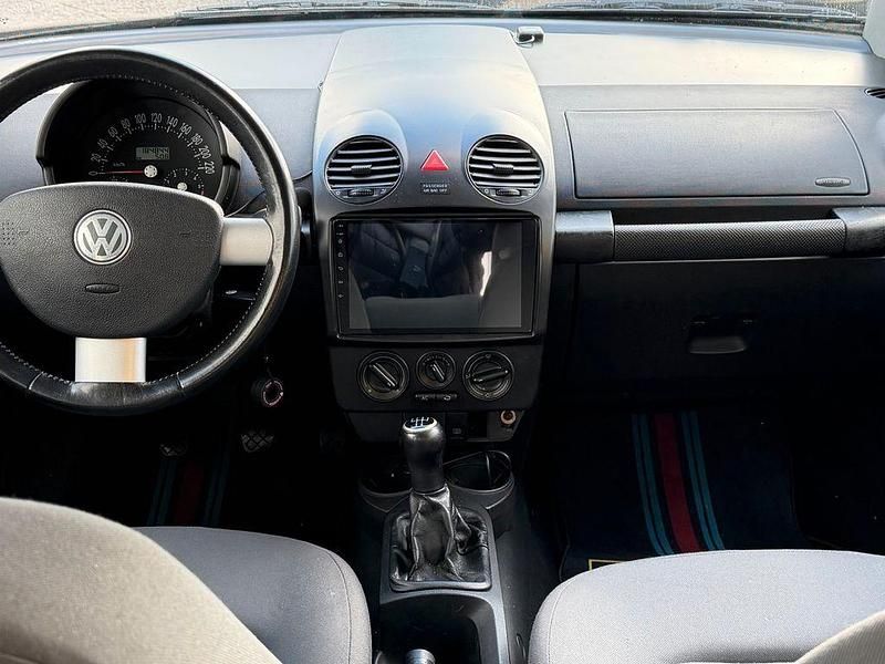 Gebraucht VW New Beetle 75 PS (55 kW) 2004 Silber Kleinwagen