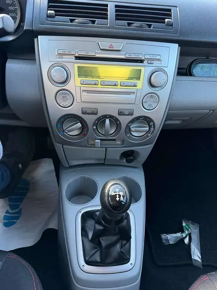 Gebraucht Mazda 2 Exclusive 80 PS (58 kW) 2003 Schwarz Kleinwagen