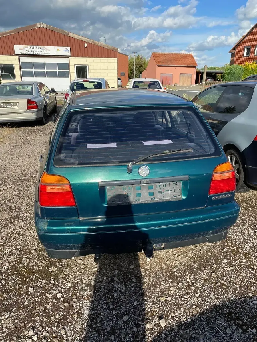 Gebraucht VW Golf III 75 PS (55 kW) 1997 Grün Limousine