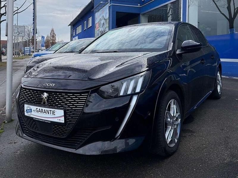 Lackierung schwarz perla Gebraucht 2021 Peugeot 208 GT Kleinwagen | 16.490 € (Fairer Preis) - Bild 1/1