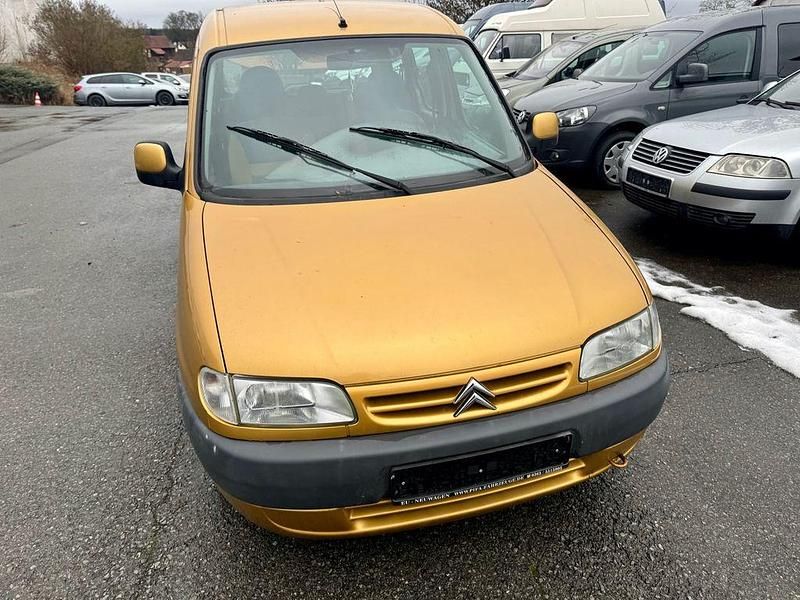 Gebraucht Citroën Berlingo 109 PS (80 kW) 2002 Gold Van / Kleinbus