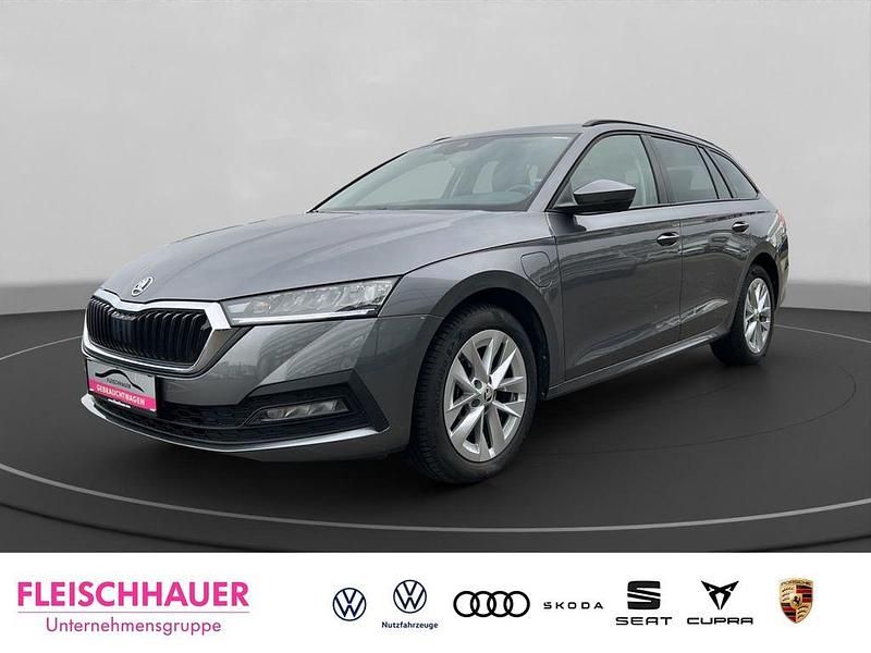 Grau Gebraucht 2023 Skoda Octavia Ambition Kombi | 25.990 € (Fairer Preis) - Bild 1/4