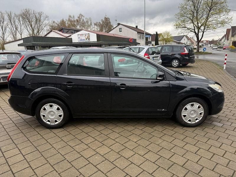 Usata Ford Focus 101 CV (74 kW) 2010 Nero Station wagon