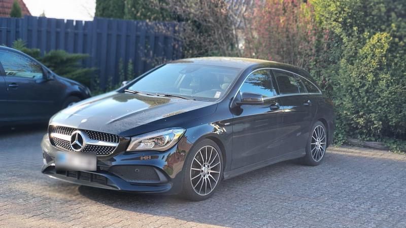 Gebraucht Mercedes CLA200 156 PS (114 kW) 2017 Schwarz Limousine