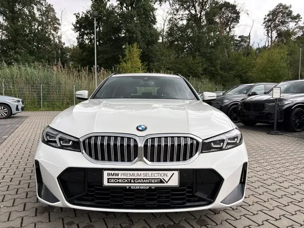 Gebraucht BMW 320 M Sport 184 PS (135 kW) 2024 Weiss Kombi