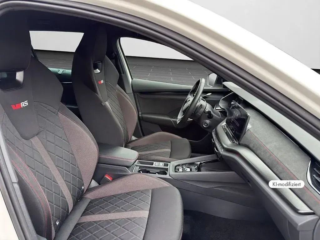 Gebraucht Skoda Octavia RS 245 PS (180 kW) 2024 Candyweiß Kombi