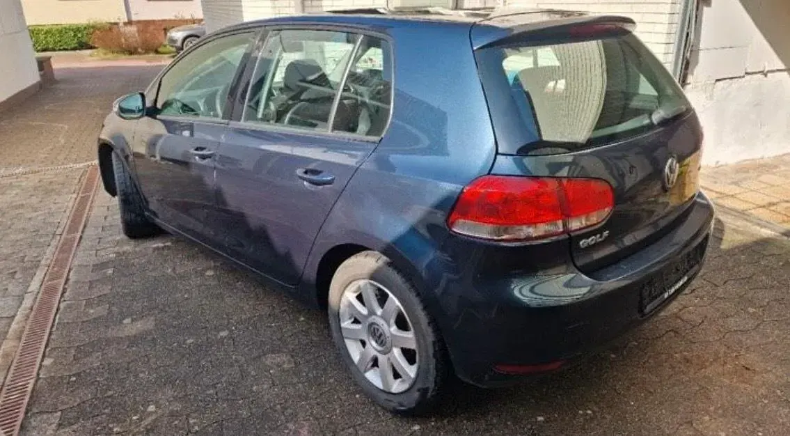Gebraucht VW Golf VI Trendline 80 PS (58 kW) 2009 Blau Kleinwagen