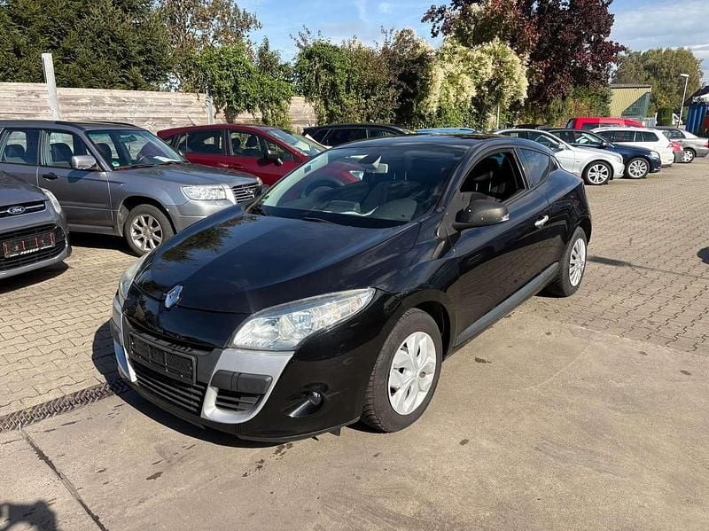 Sternenschwarz Gebraucht 2011 Renault Mégane Coupé Dynamique Coupé | 1.650 € (Superpreis) - Bild 1/4
