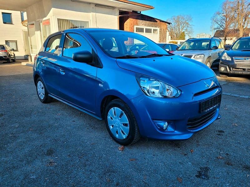 Blau Gebraucht 2015 Mitsubishi Space Star Diamant Edition Kleinwagen | 5.990 € (Fairer Preis) - Bild 1/4